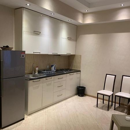 Apartment Three Bedroom In Saburtalo Tbiliszi Kültér fotó